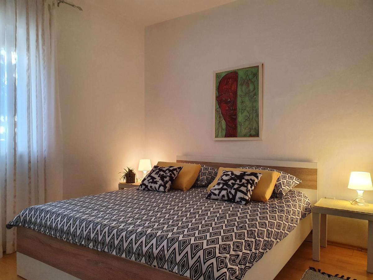 Apartments Dora Crikvenica Buitenkant foto