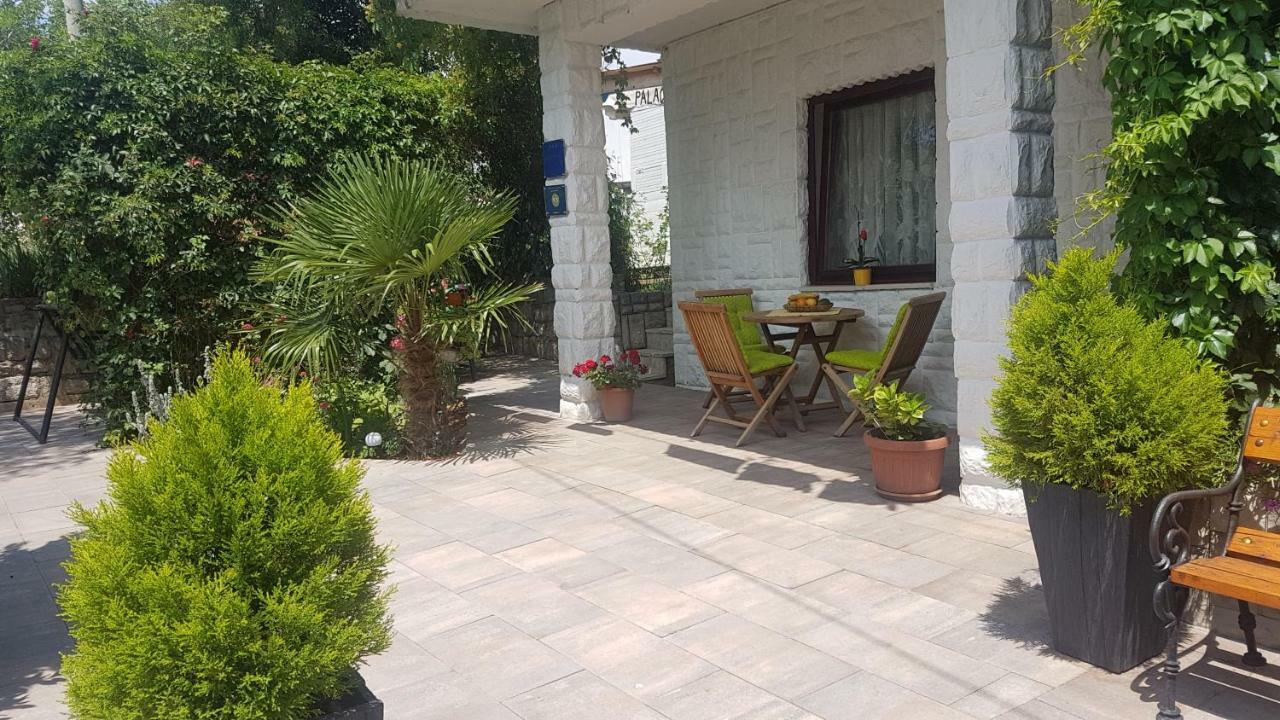 Apartments Dora Crikvenica Buitenkant foto