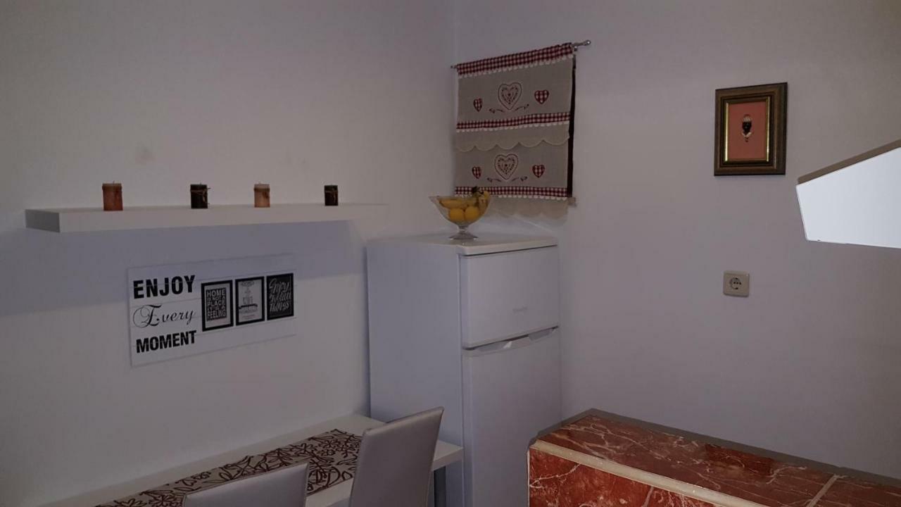 Apartments Dora Crikvenica Buitenkant foto
