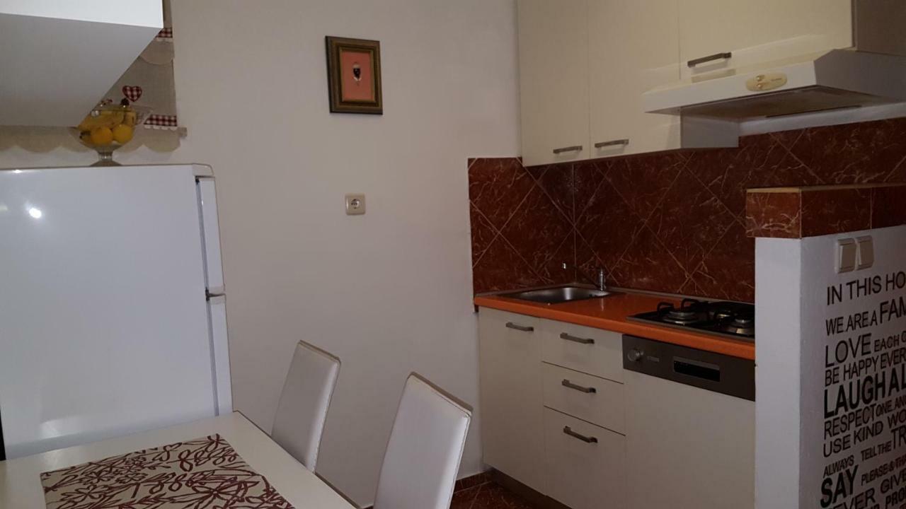 Apartments Dora Crikvenica Buitenkant foto