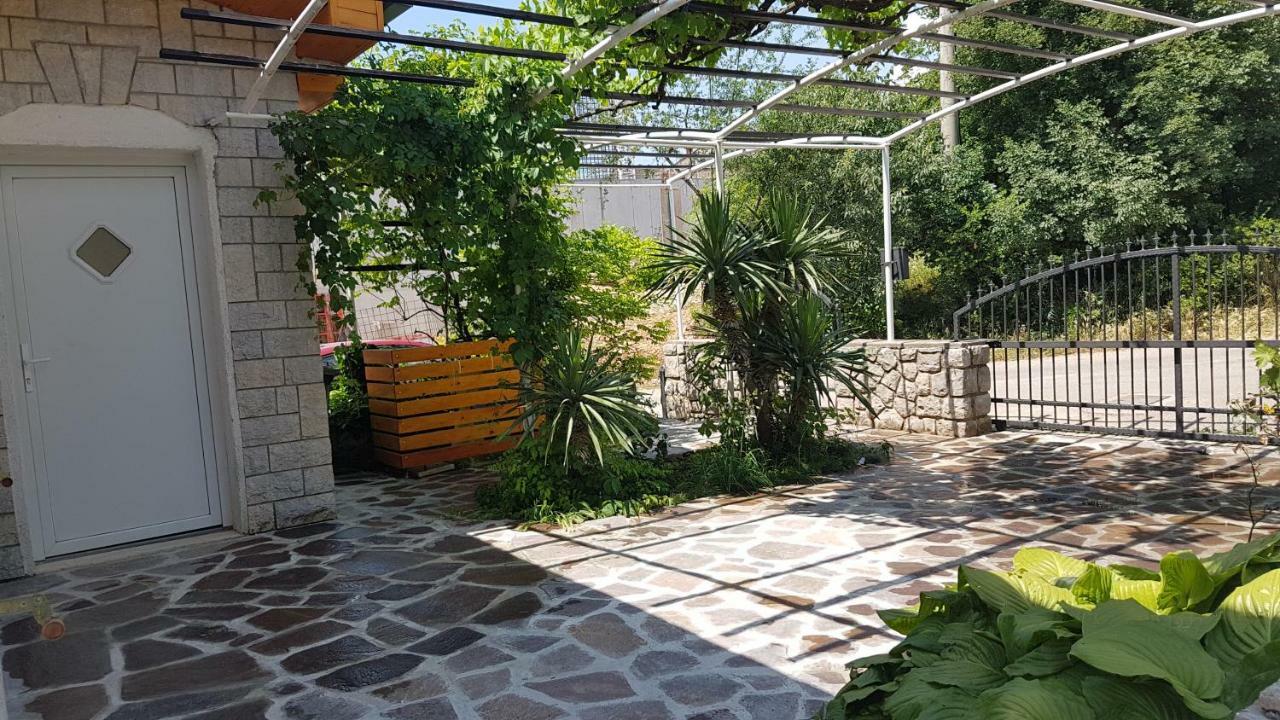Apartments Dora Crikvenica Buitenkant foto